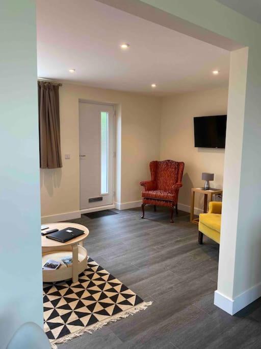 Larks Leaze Lodge, Steeple Ashton, Wiltshire Trowbridge Εξωτερικό φωτογραφία