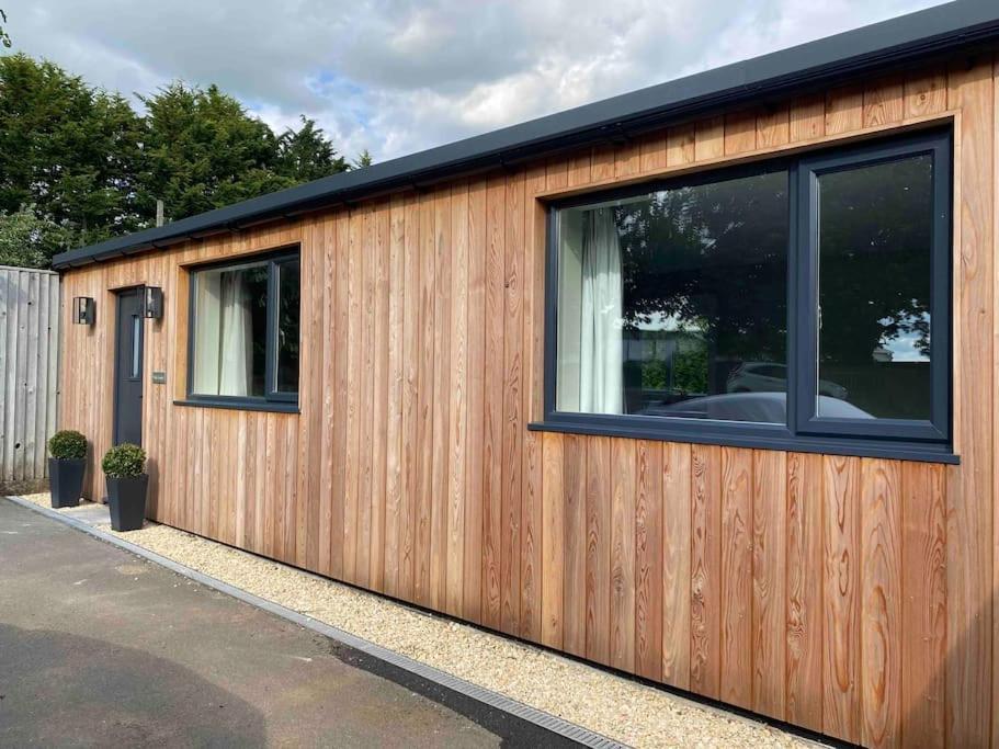Larks Leaze Lodge, Steeple Ashton, Wiltshire Trowbridge Εξωτερικό φωτογραφία